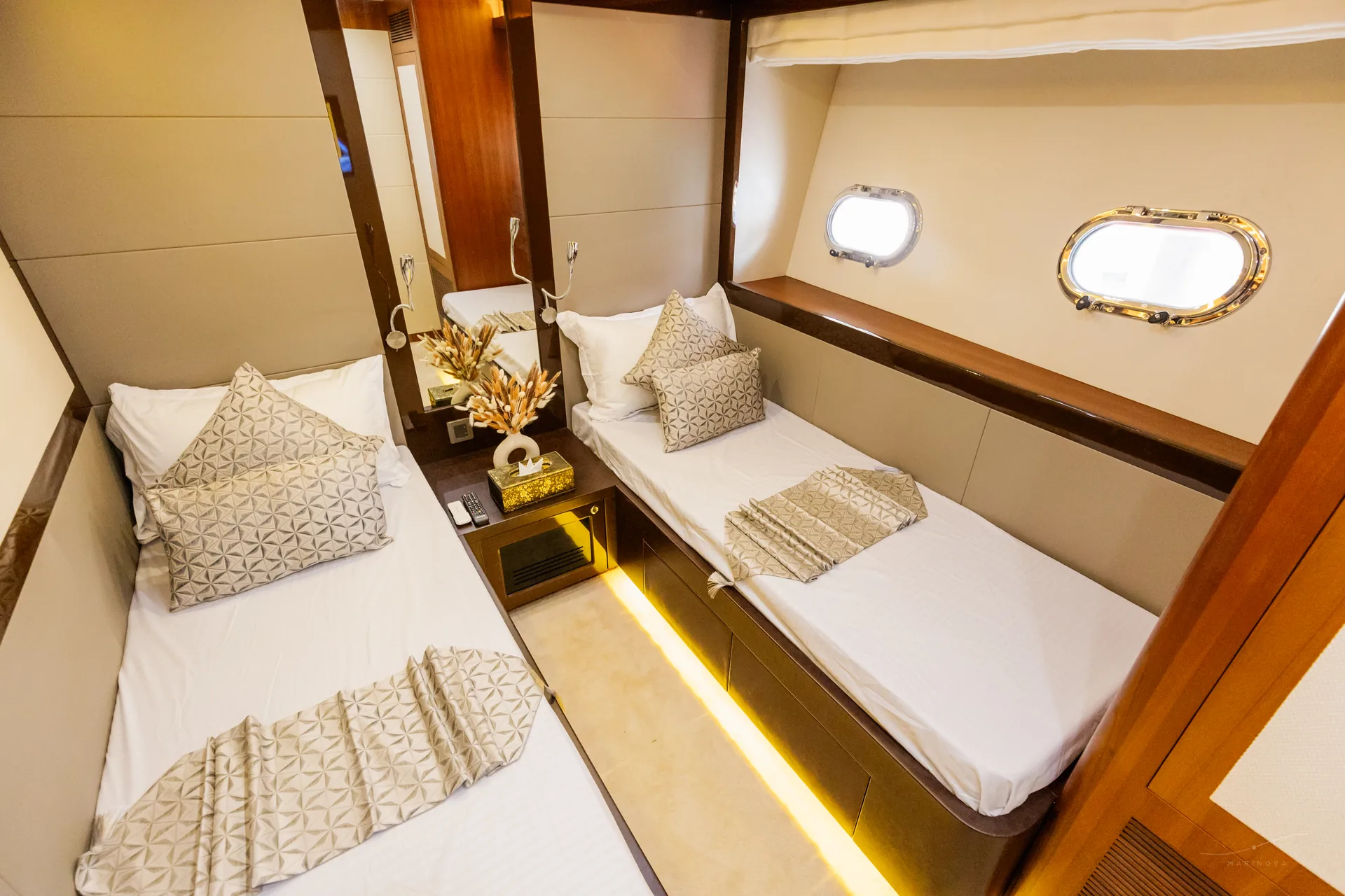 Fuego 96 twin guest cabin