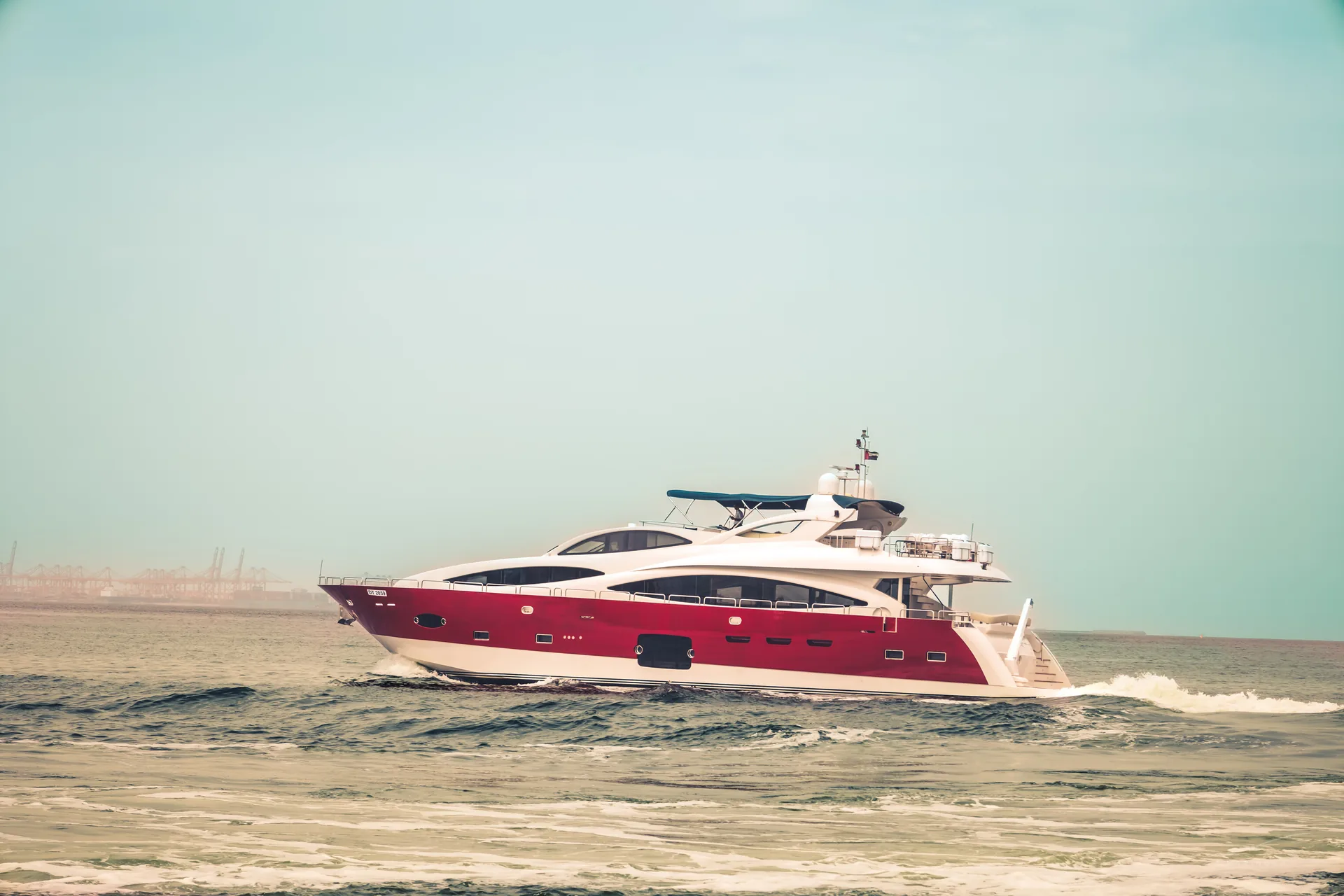 Rosso 110 cruising in Dubai waters