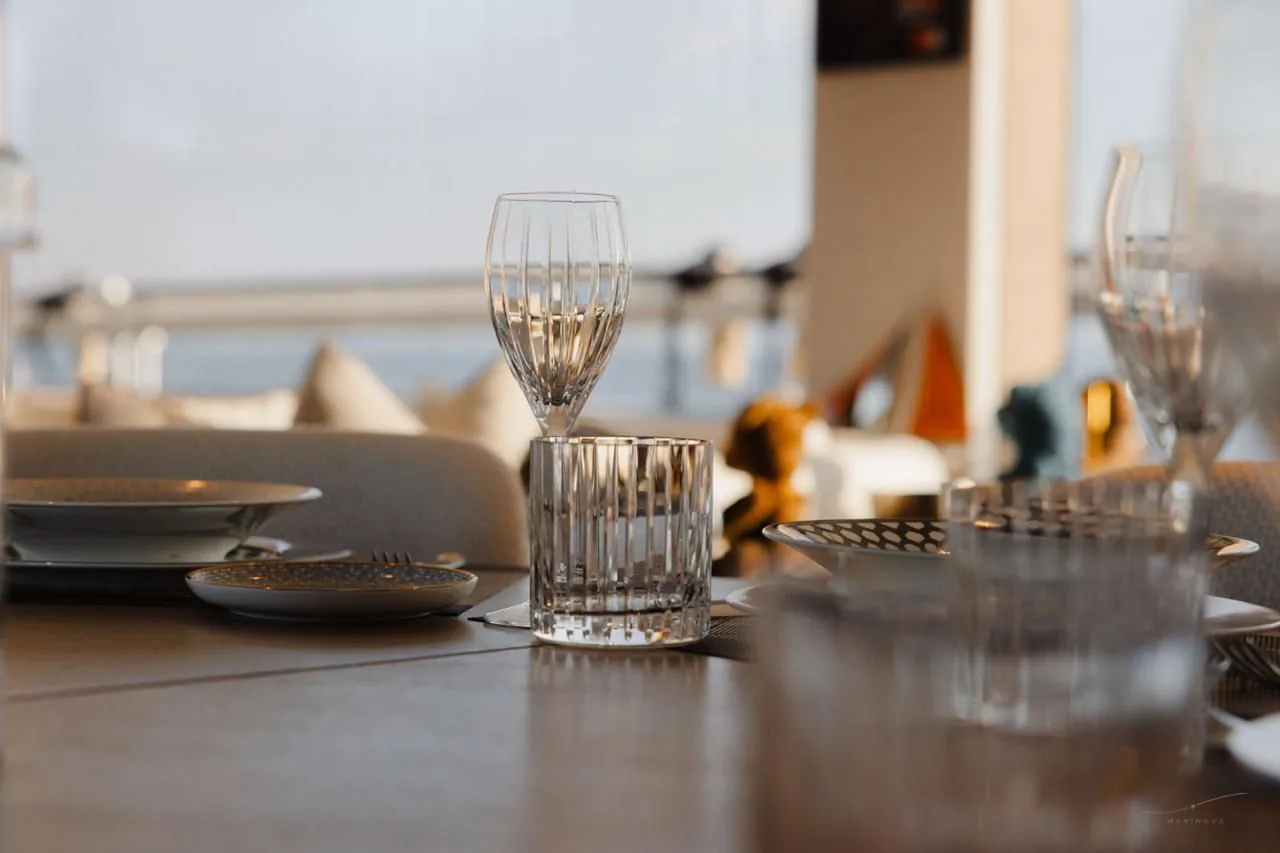 Princess X95 crystal glassware and place-setting detail