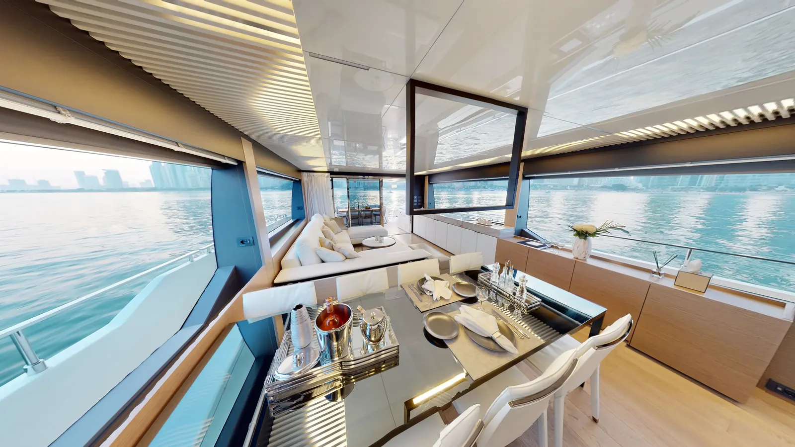 Bella 78 saloon dining