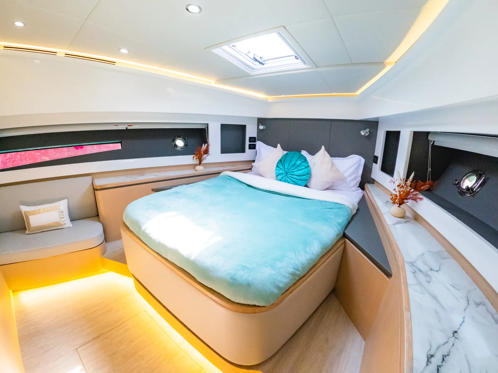 Classic 52 master cabin