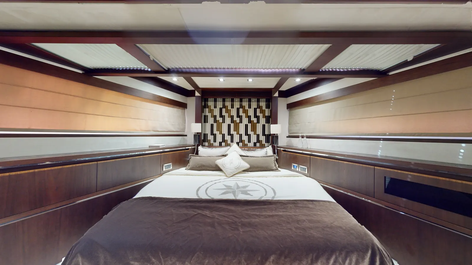 Crystal 78 VIP cabin