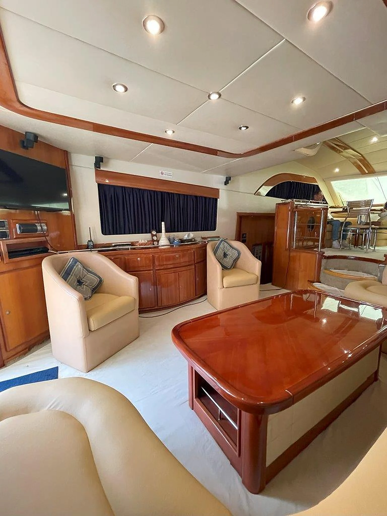 68 feet yacht rental Dubai main saloon lounge aboard Eternity