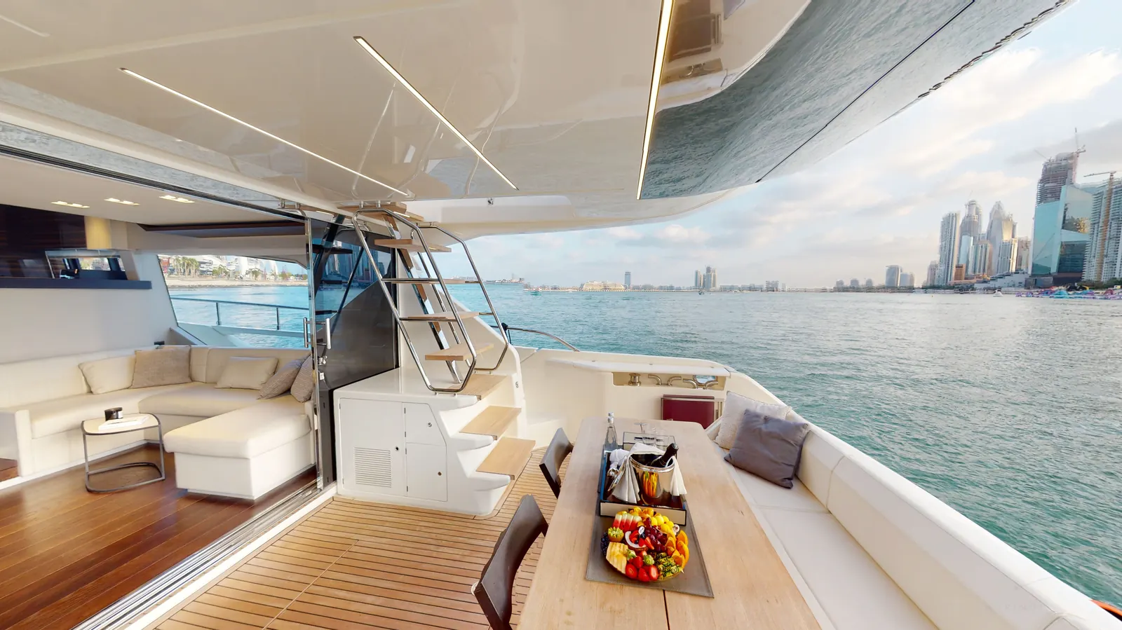 Ferretti 67 aft deck dining