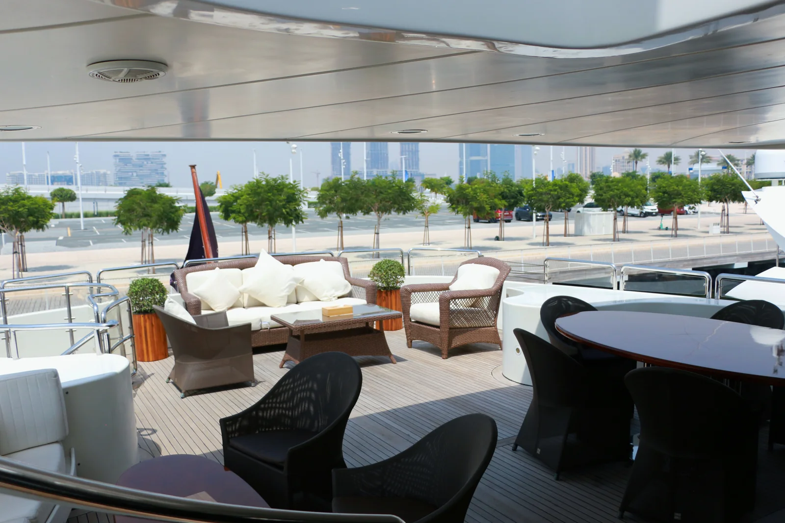Gallus 115 upper deck dining with Dubai skyline
