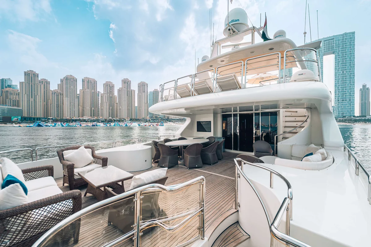 Marinova Gallus 115 deck lounge with Dubai skyline