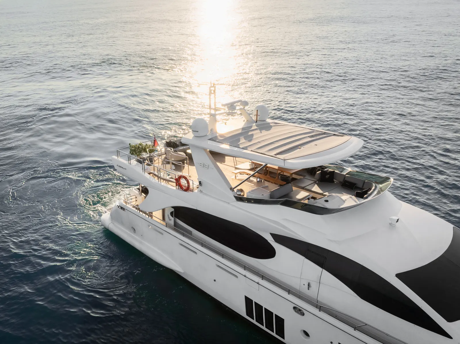Platinum 88 flybridge from above