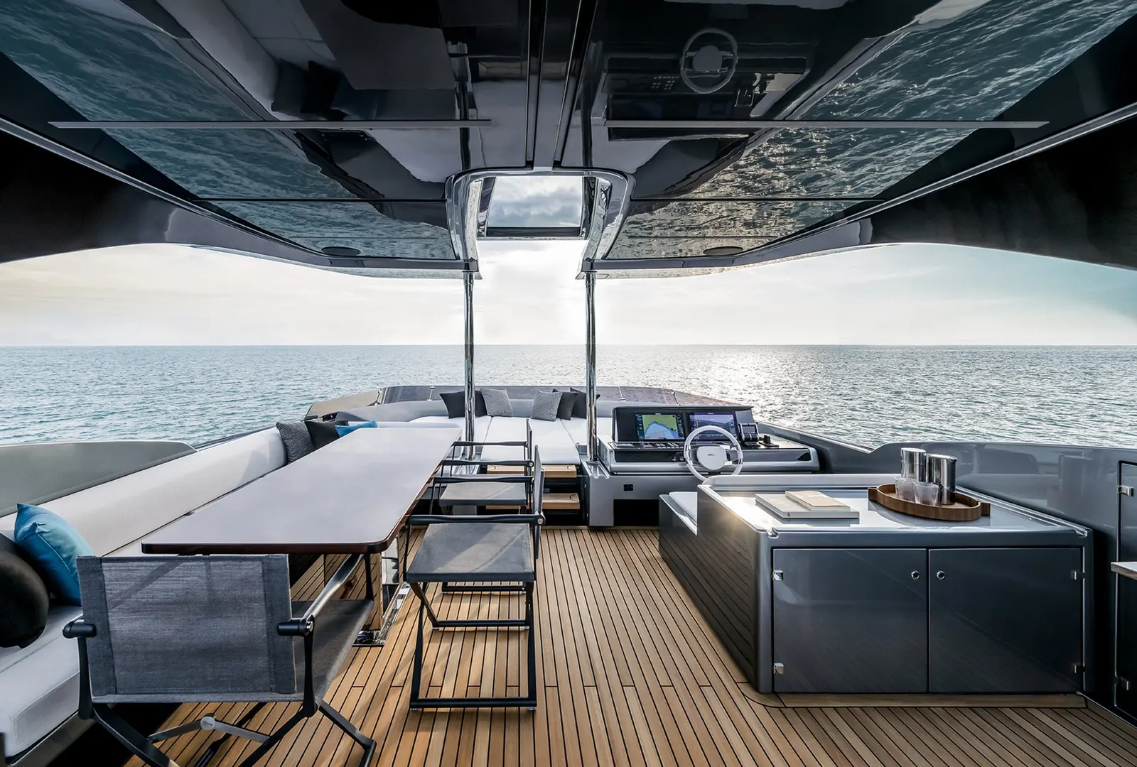 Riva 82 flybridge lounge