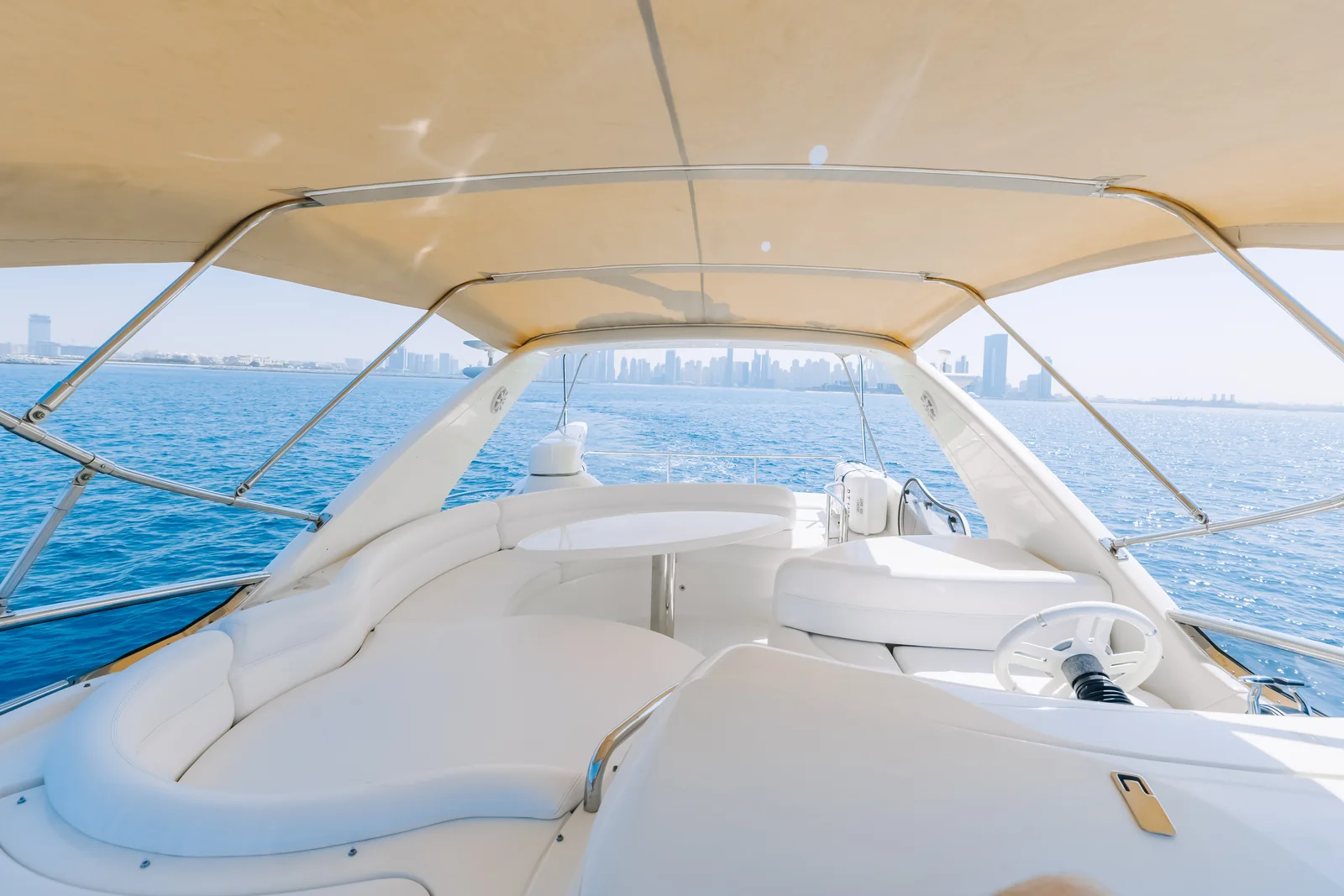 White Pearl 55 flybridge