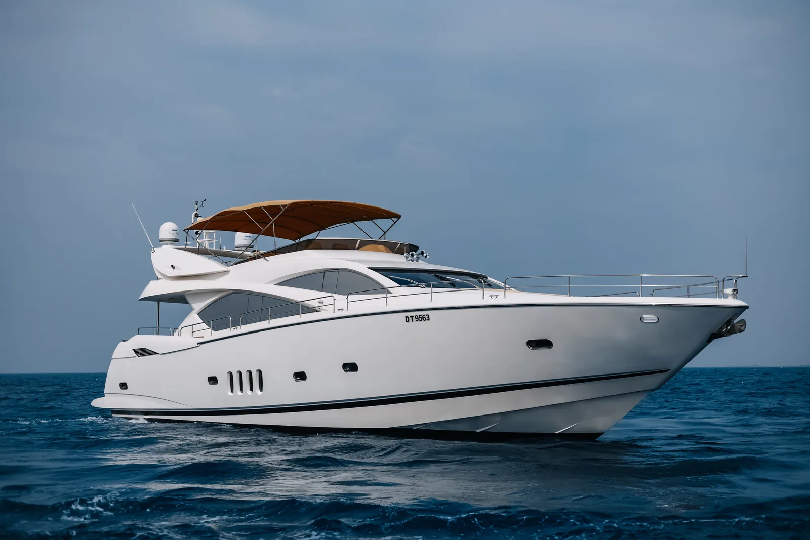 Why Not 82 cruising exterior profile